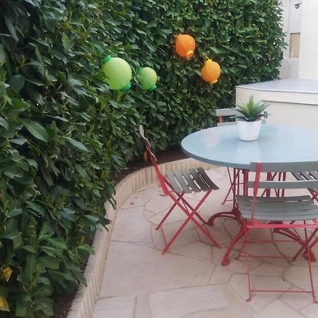 Ferienwohnung Appt 1 A 4 Pers Cocoon,1,500 Km Sortie Auto, 3 Km Ctre Macon, Pkg Cour Privee Exterior foto