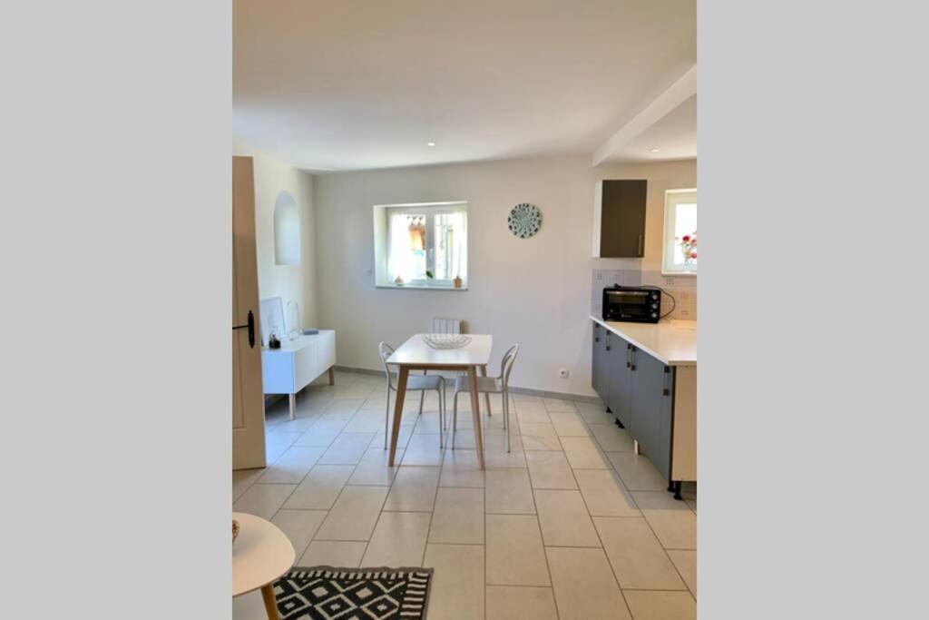 Ferienwohnung Appt 1 A 4 Pers Cocoon,1,500 Km Sortie Auto, 3 Km Ctre Macon, Pkg Cour Privee Exterior foto